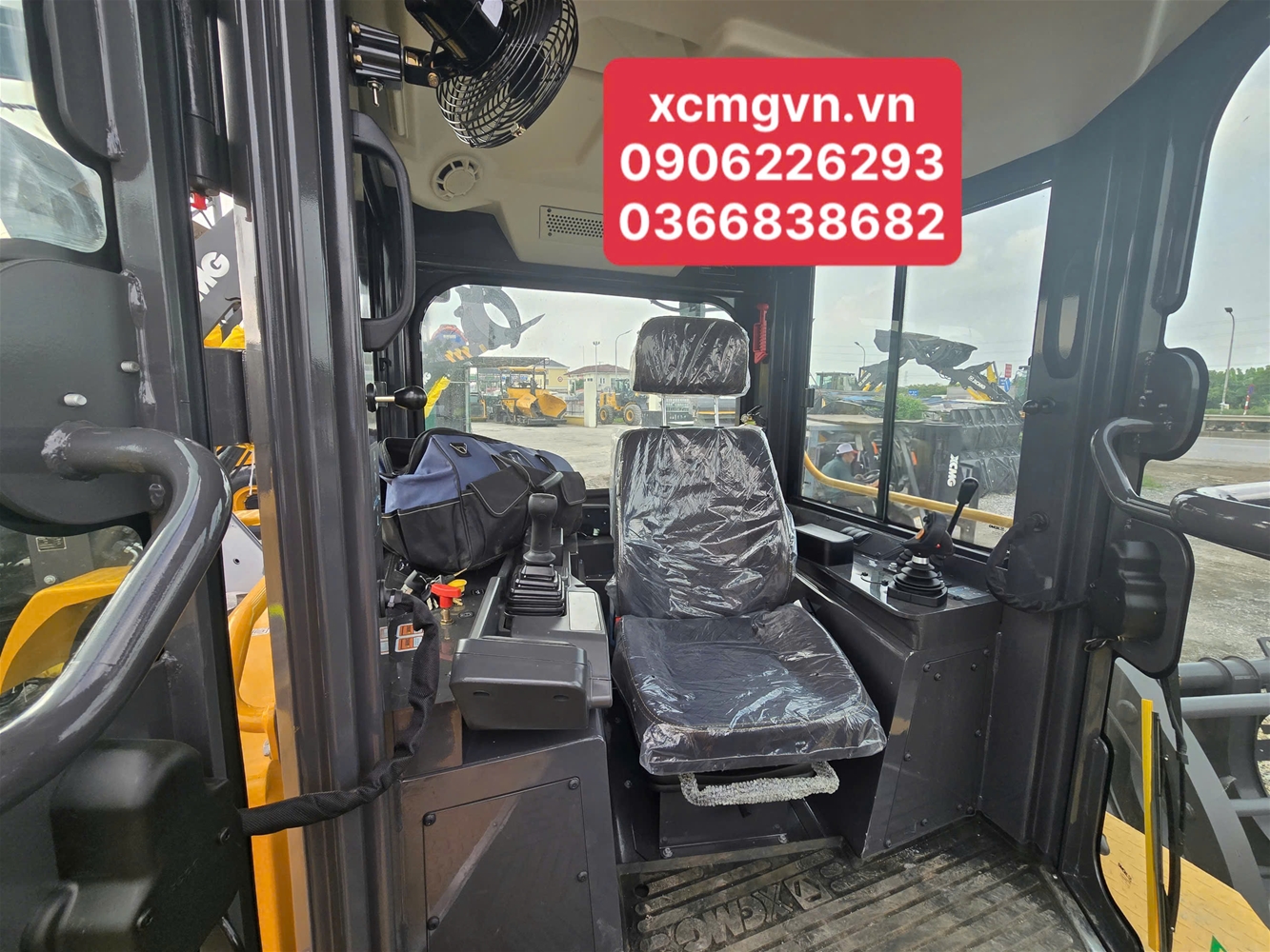 Cabin máy ủi DL170