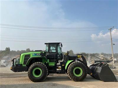 Máy xúc lật điện XC968